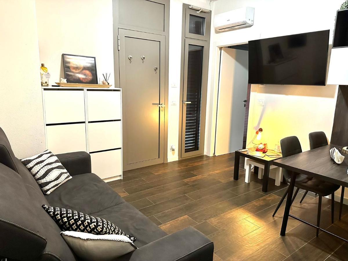 Axi House Lägenhet Bologna Exteriör bild